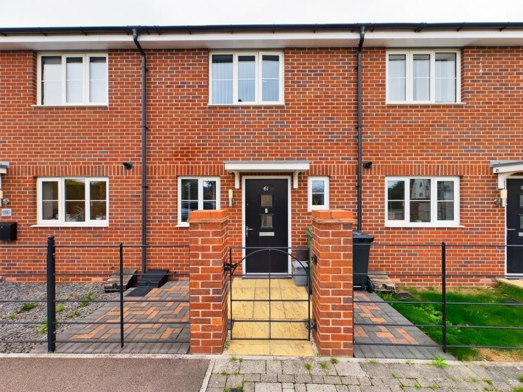 2 bed terraced house to rent in Hunts Grove Drive, Gloucester