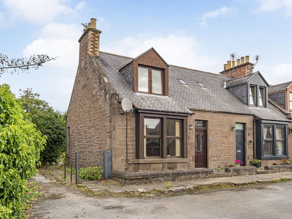2 bed end terrace house for sale in Victoria Place, Brechin DD9, £