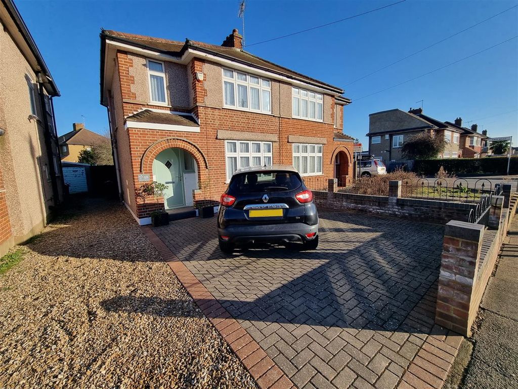 3 bed semidetached house for sale in West Road, Bedfont, Feltham TW14