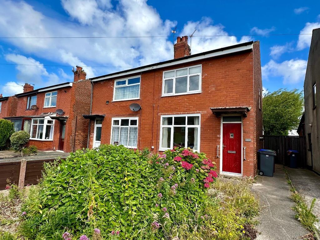 3 bed semidetached house for sale in Warley Road, Blackpool FY2, £