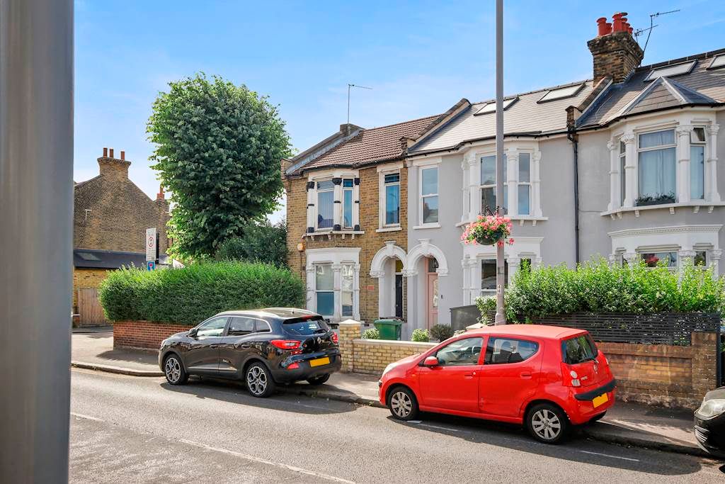 Grove Green Road London E11  