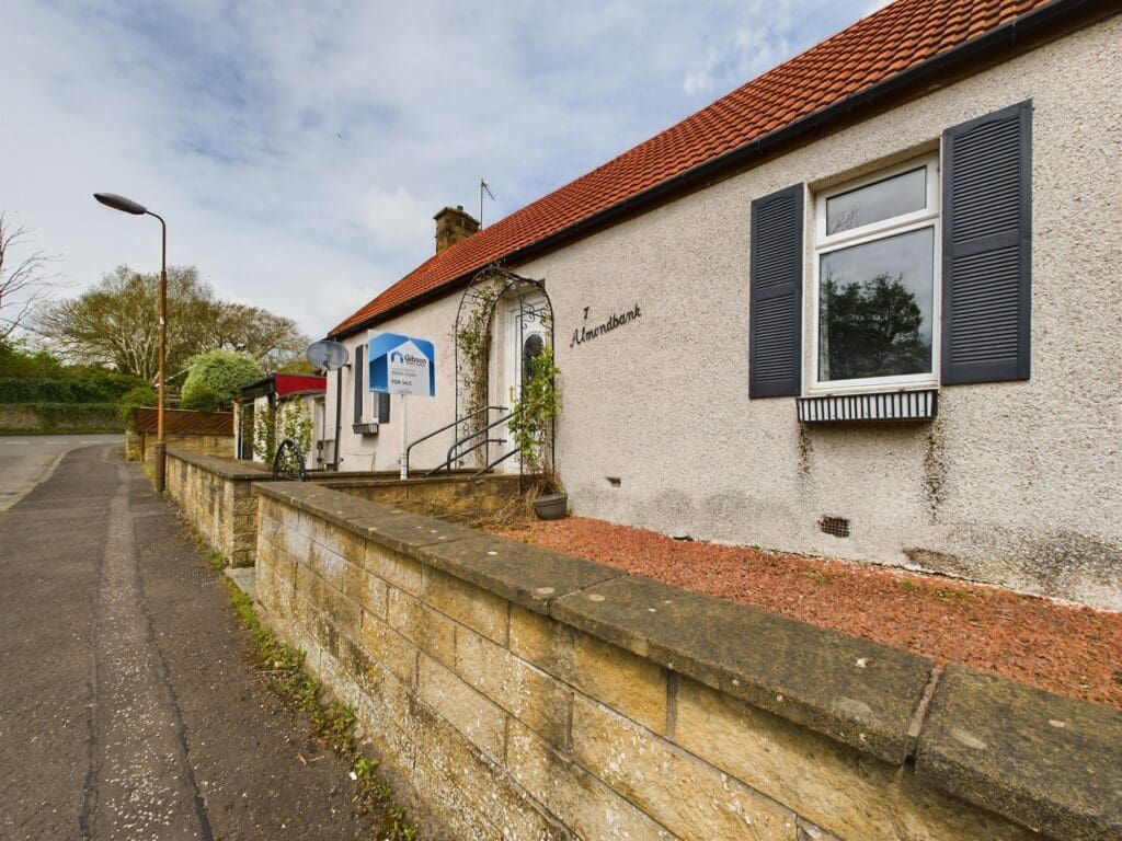 3 bed detached bungalow for sale in Mill Road, Blackburn, Bathgate EH47