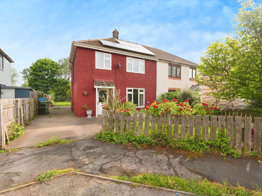 3 bed semidetached house for sale in Lilac Avenue, Scunthorpe DN16, £