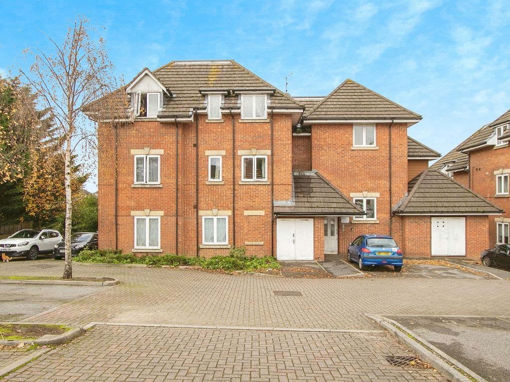 1 bed flat for sale in Ballam Grove, Parkstone, Poole BH12, £70,000