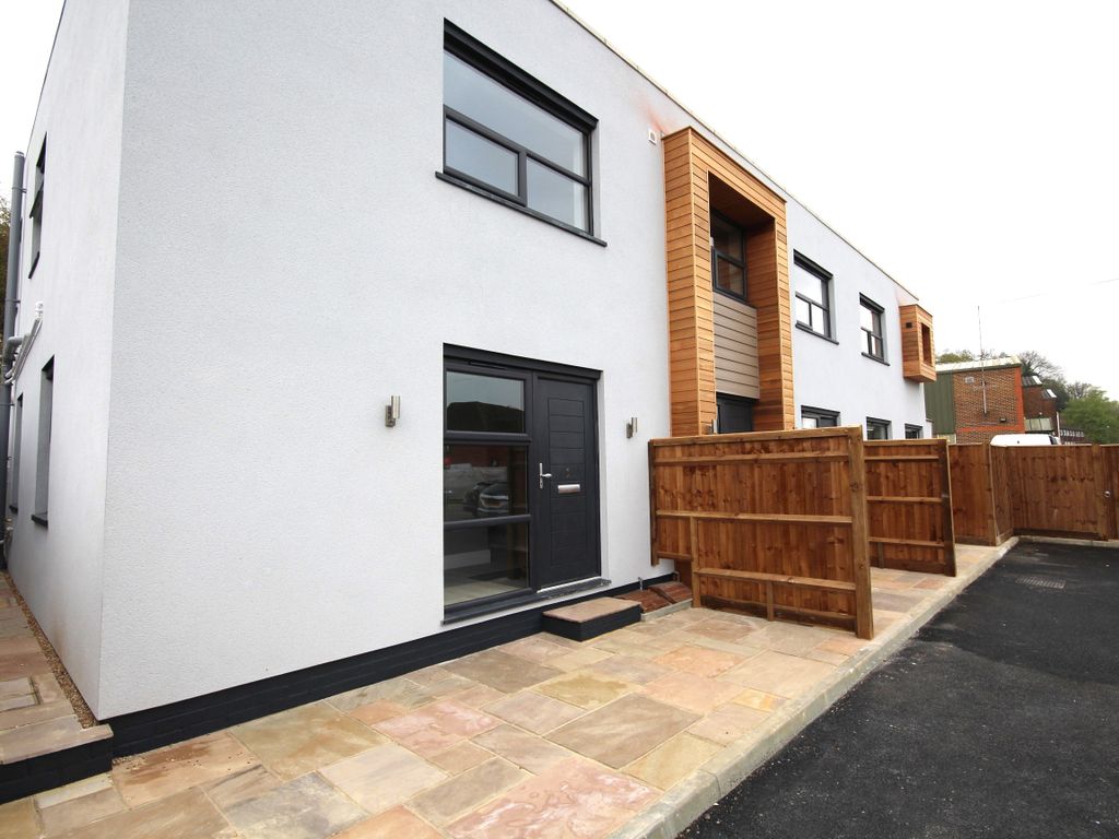 2 bed end terrace house for sale in Catteshall Lane, Godalming GU7, £