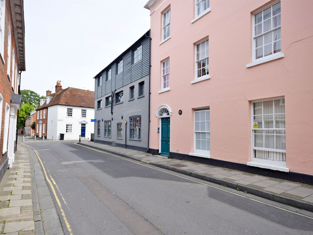 1 bed flat to rent in Flat 5, 30 Little London, Chichester, West Sussex