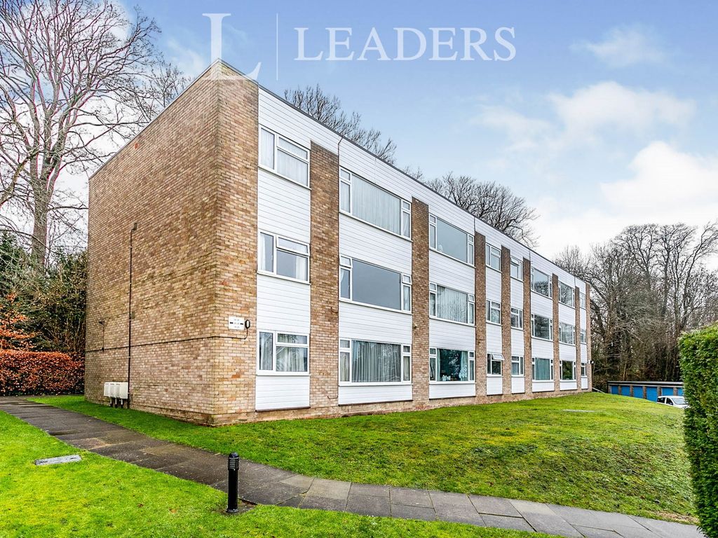 2 bed flat to rent in Downswood, Reigate RH2 Zoopla