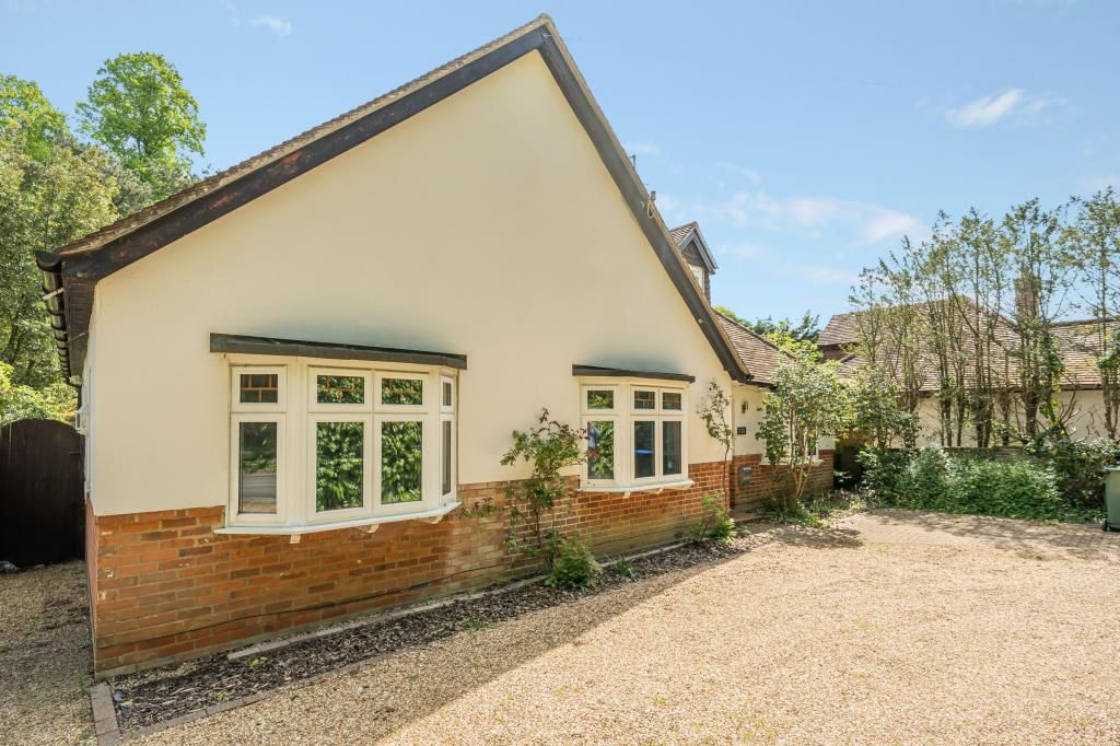 4 bed cottage to rent in Knaphill, Woking GU21 Zoopla