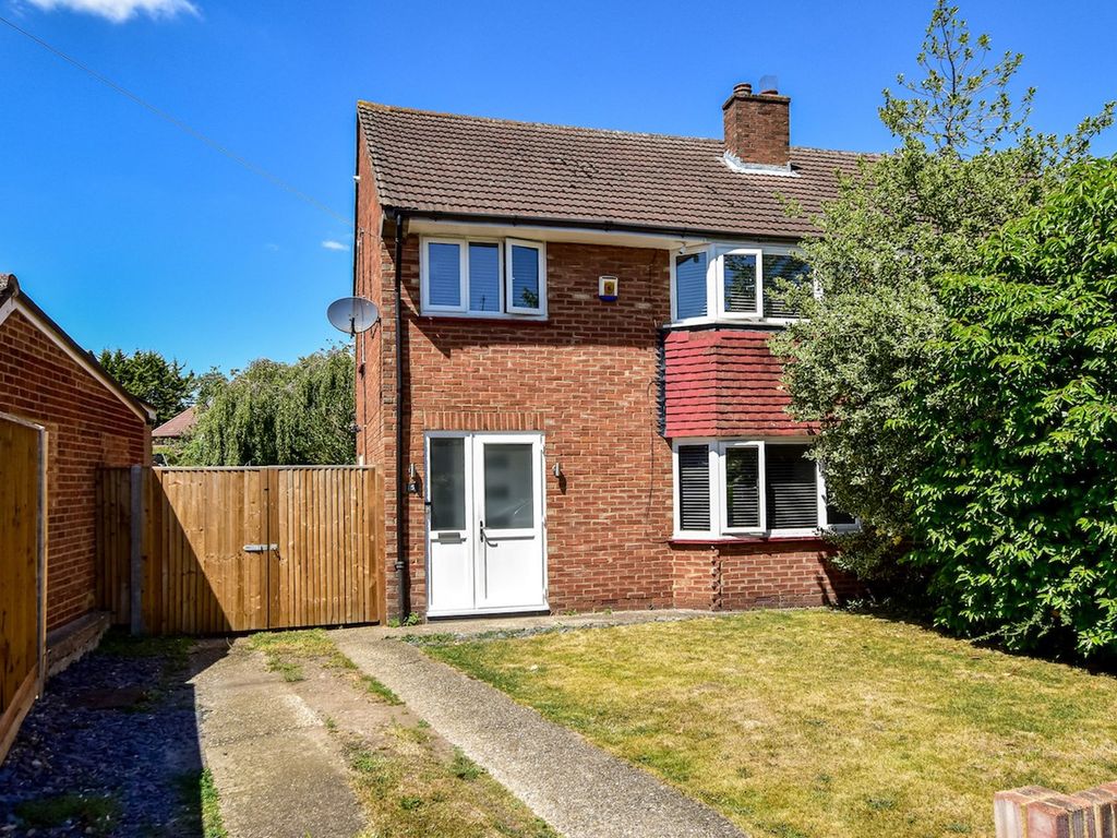 3 bed semidetached house for sale in Whitehouse Way, Iver Heath SL0, £