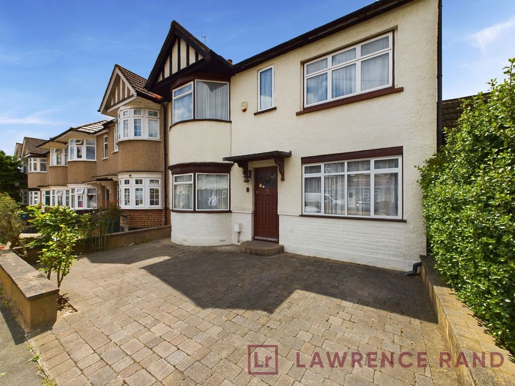 3 bed end terrace house for sale in Bideford Road, Ruislip HA4, £