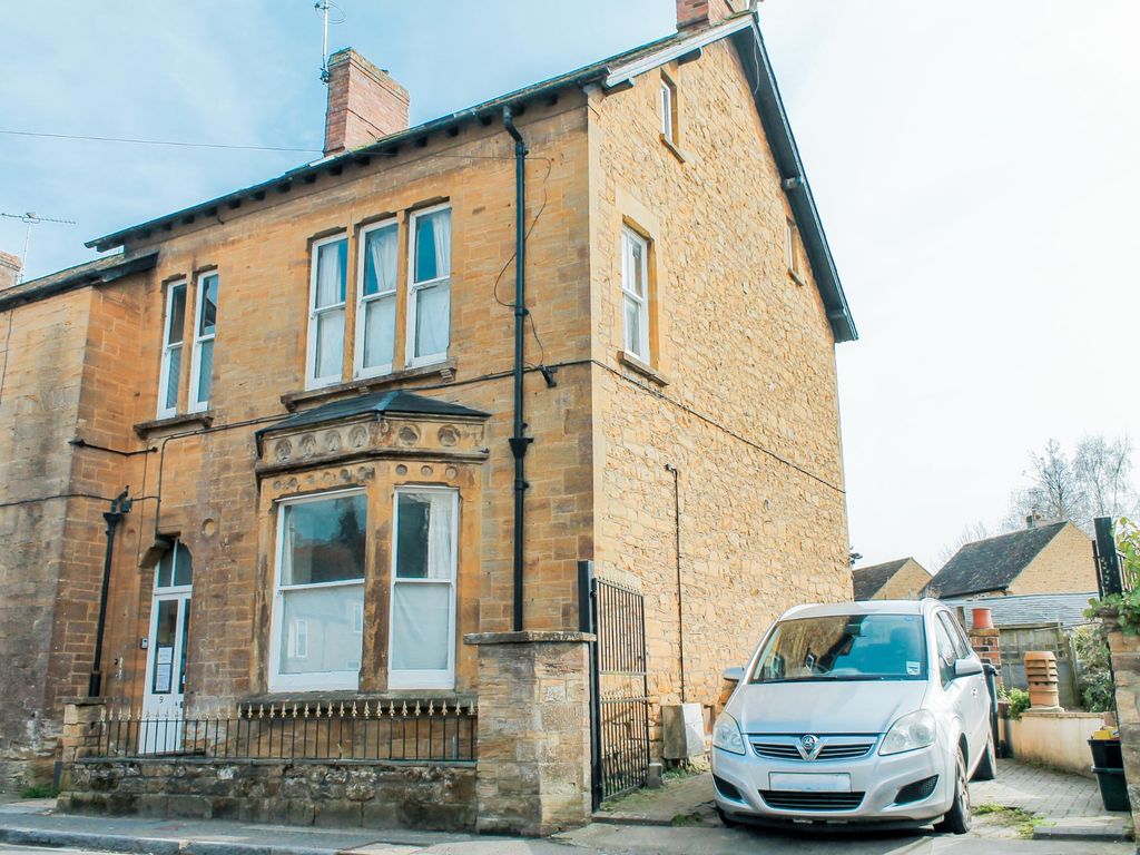 6 bed semidetached house for sale in St. James Street, South Petherton
