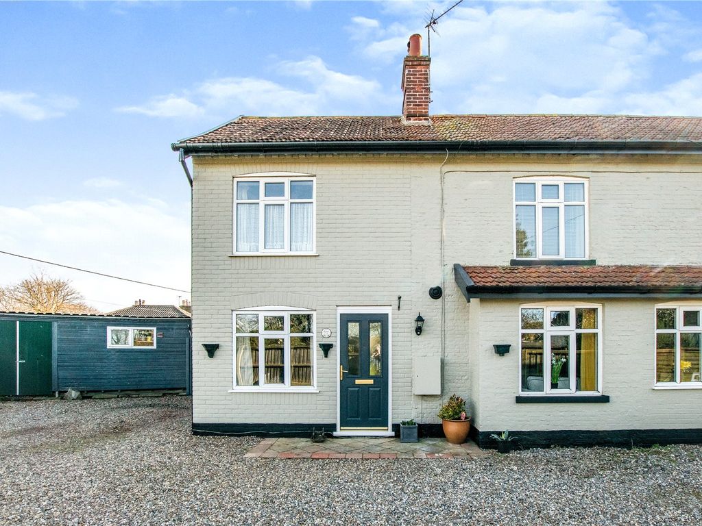 3 bed semidetached house for sale in Church Road, Neatishead, Norwich