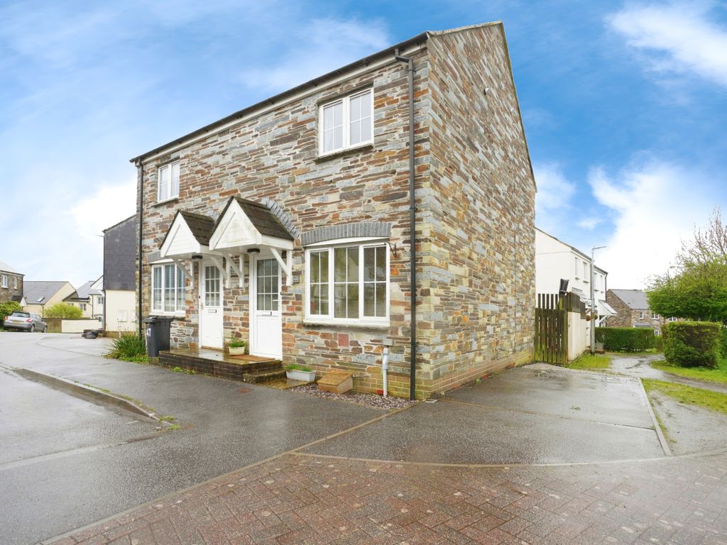2 bed semidetached house for sale in Helman Tor View, Bodmin PL31, £