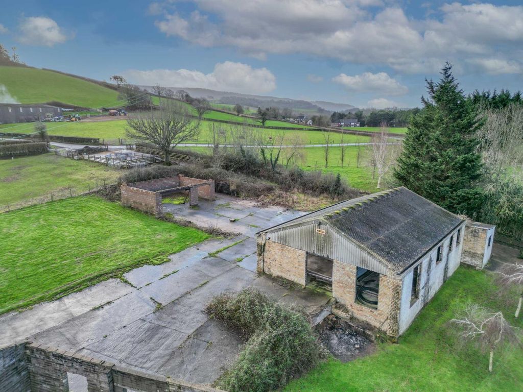 4 bed terraced house for sale in Glen Court Lodge, Llanllywel, Usk