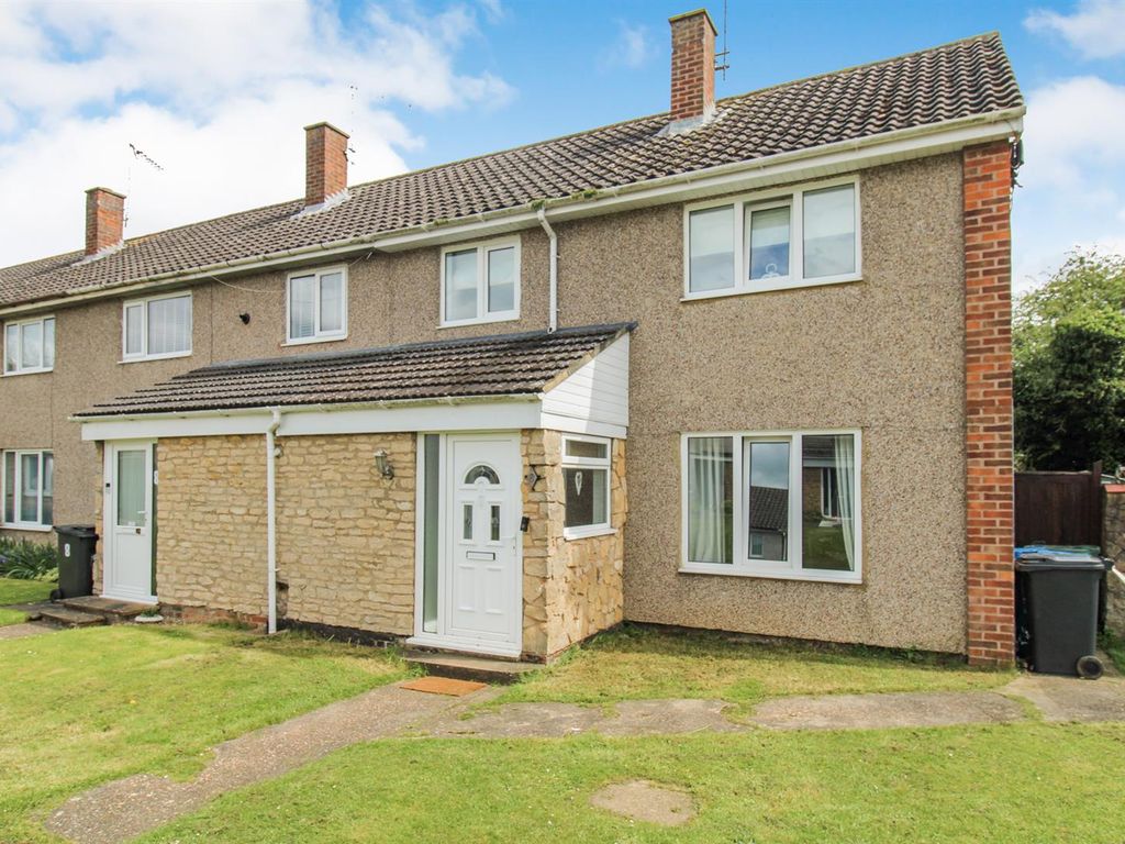 3 bed semidetached house for sale in Wells Green, Corby NN18, £209,950