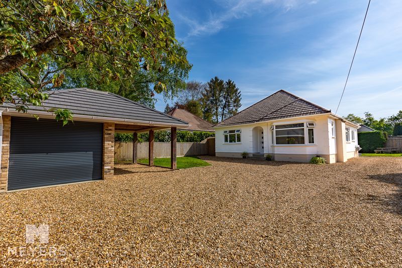 3 bed bungalow for sale in Woodside Road, Ferndown BH22, £675,000 Zoopla