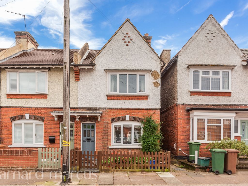 2 bed end terrace house for sale in Lodge Road, Wallington SM6, £