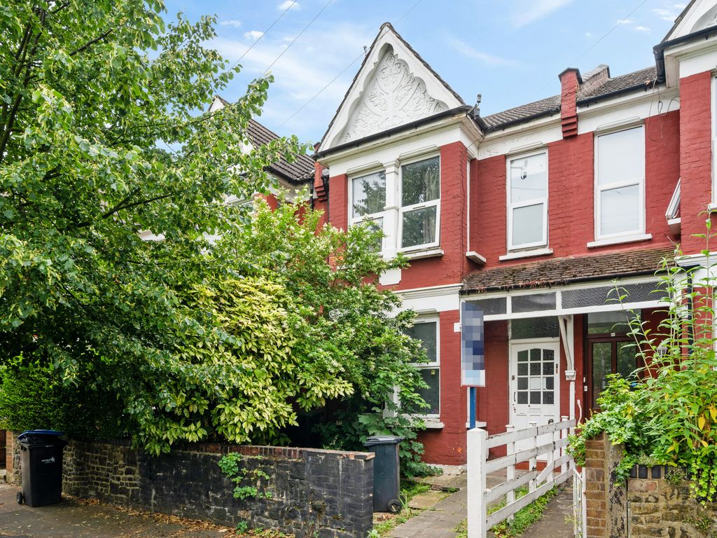 3 bed terraced house for sale in York Road, Bounds Green N11 Zoopla