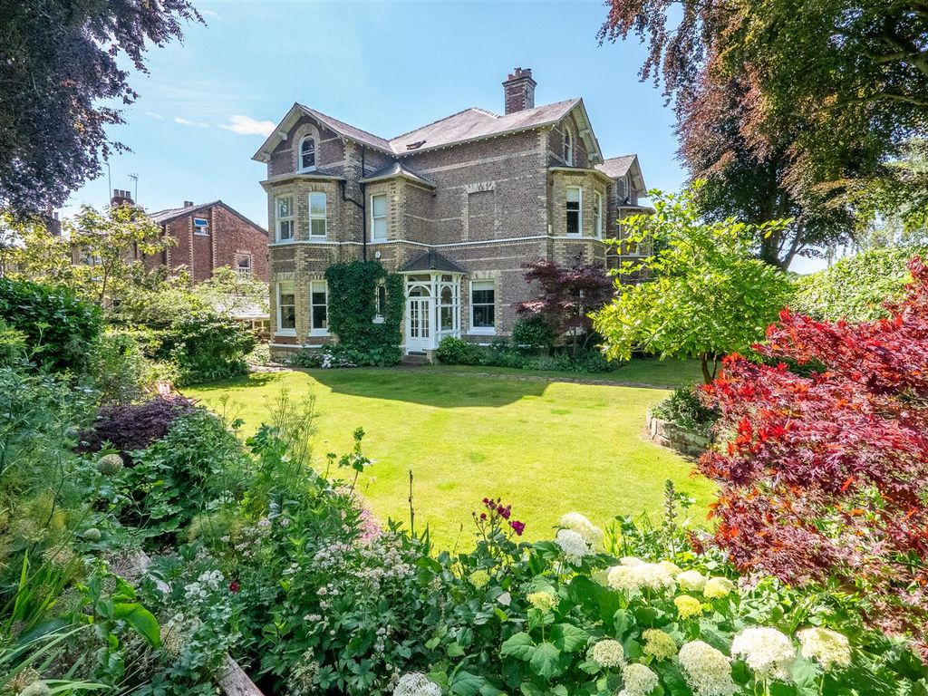 6 bed semidetached house for sale in Marlborough Road, Bowdon
