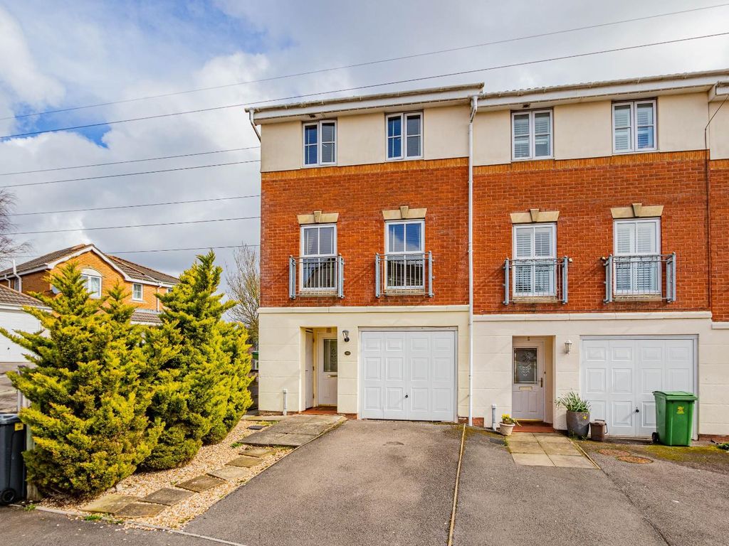3 bed town house for sale in Youghal Close, Pontprennau, Cardiff CF23