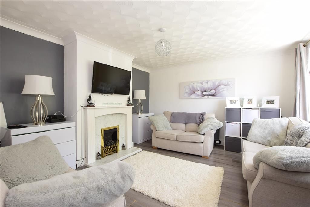 4 bed end terrace house for sale in Prospect Lane, Havant, Hampshire