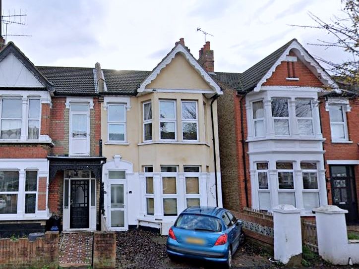 2 bed flat to rent in Road, SouthendOnSea SS2 Zoopla