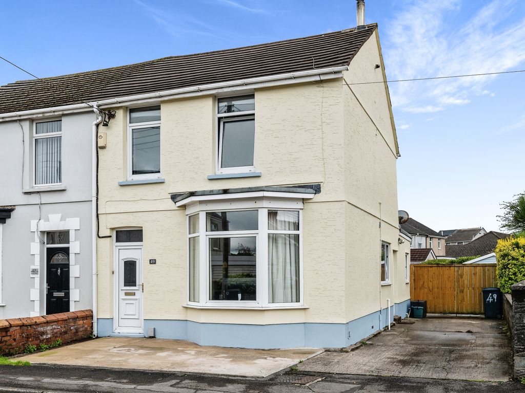3 bed semidetached house for sale in Borough Road, Loughor, Swansea