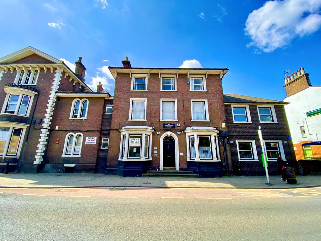 Office to let in Wentworth House, 8183 High Street North, Dunstable