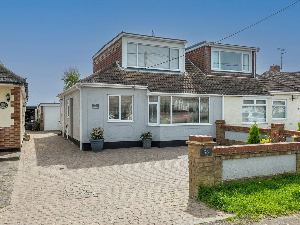 3 bed bungalow for sale in Oxford Road, Rochford, Essex SS4, £399,995