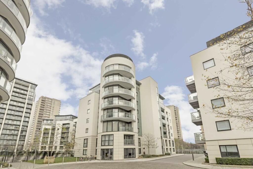 Studio to rent in Adelaide Terrace, Great West Road, Brentford TW8 Zoopla