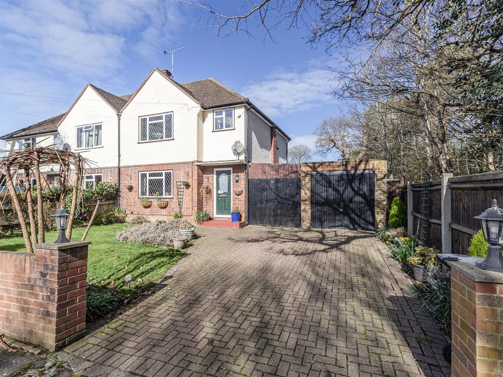3 bed semidetached house for sale in Liberty Rise, Addlestone KT15