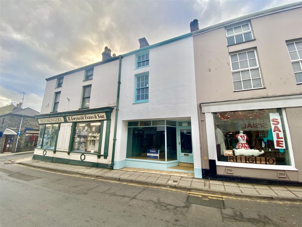 Property for sale in Glanrafon Terrace, Sand Street, Pwllheli LL53 Zoopla