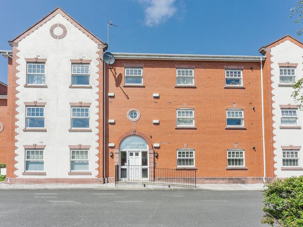 2 bed flat to rent in Leasowe Road, Wirral CH46, £750 pcm Zoopla