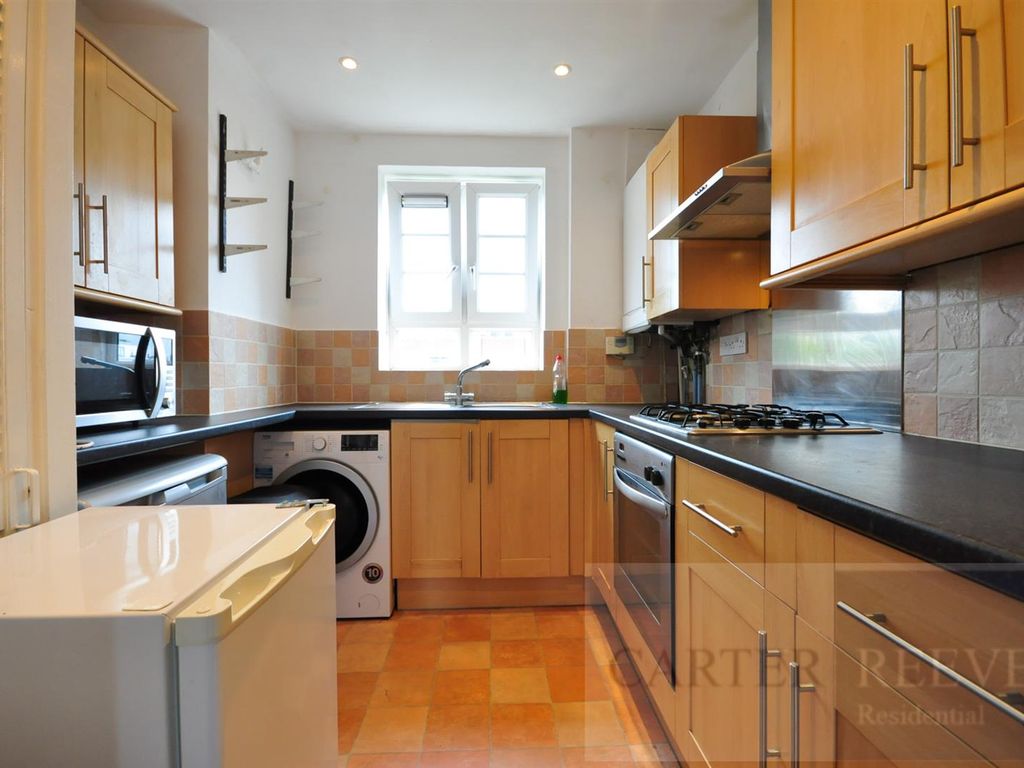 3 bed flat to rent in Clarence Way, Camden, Kentish Town, London NW1, £ ...