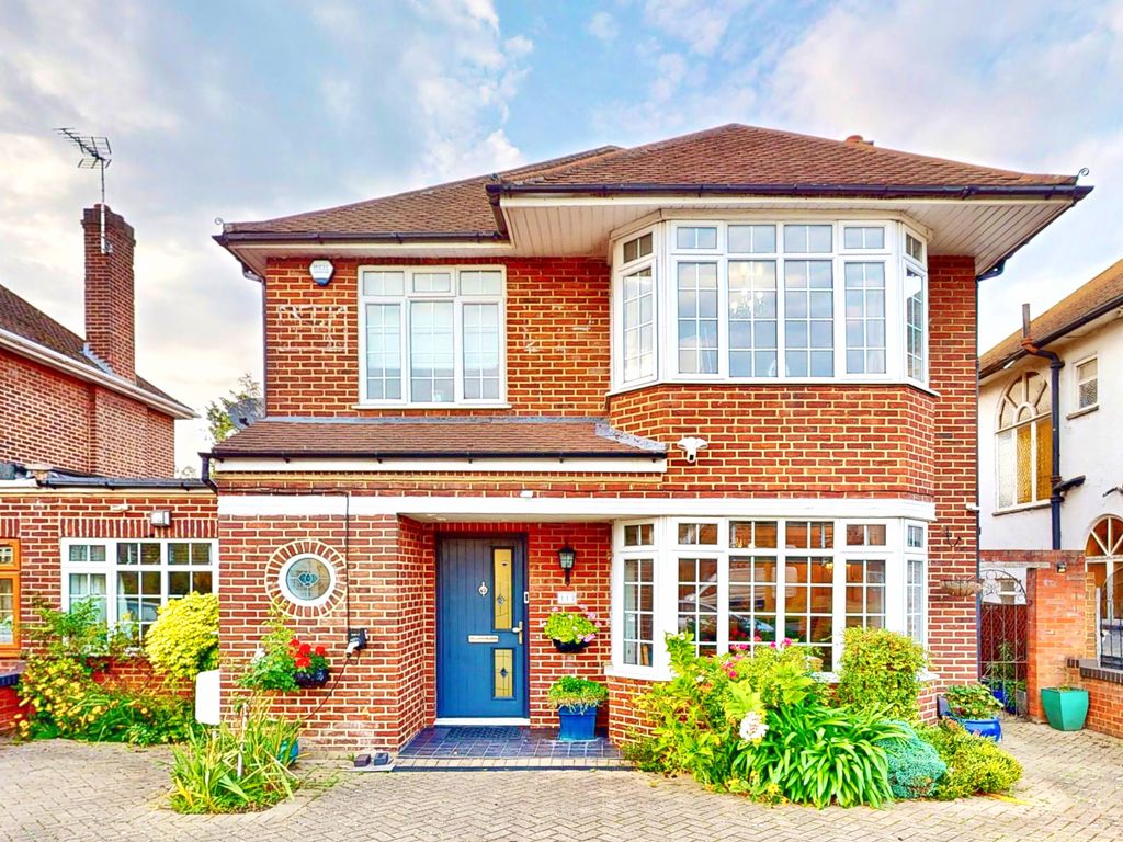 4 bed detached house for sale in Sudbury Court Drive, Harrow HA1, £