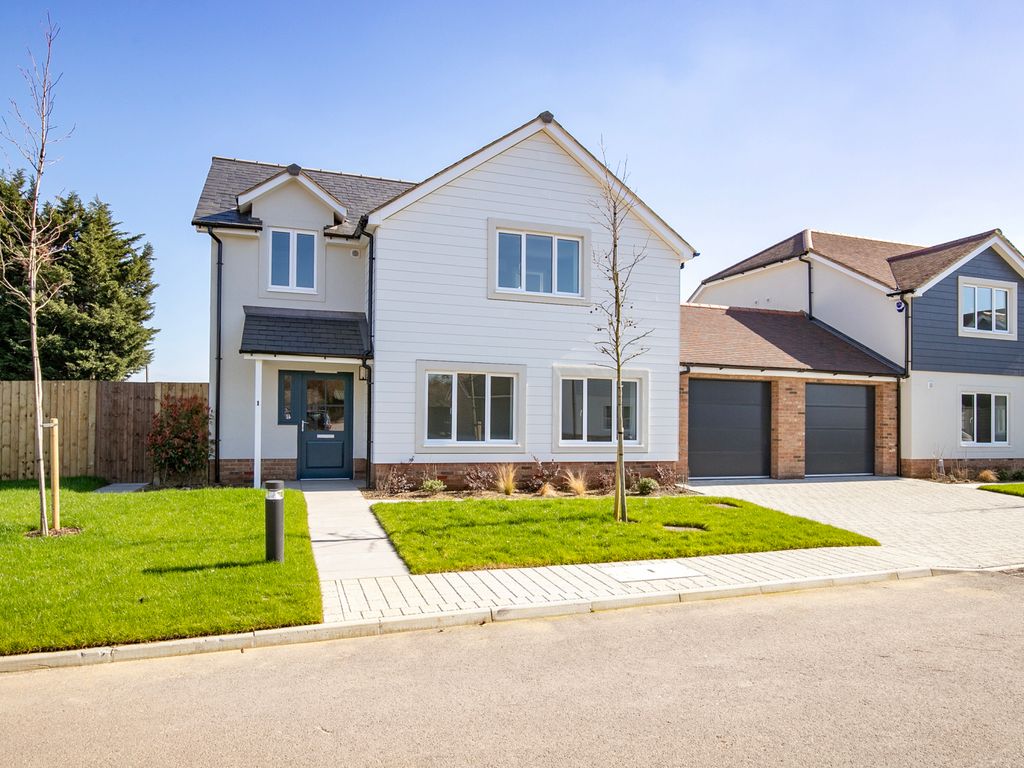 3 bed linkdetached house to rent in Meadowcroft Gardens, Loughton