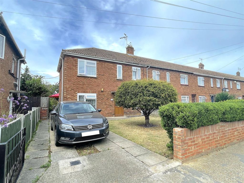 3 bed end terrace house for sale in Brook Road, Faversham ME13 Zoopla