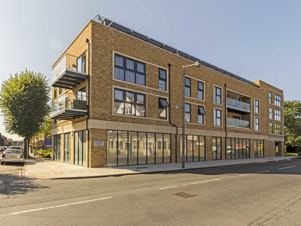 1 bed flat to rent in Heath Road, Twickenham TW1, £1,595 pcm Zoopla