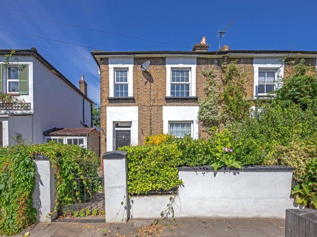 3 bed semidetached house for sale in Queens Road, Teddington TW11 Zoopla
