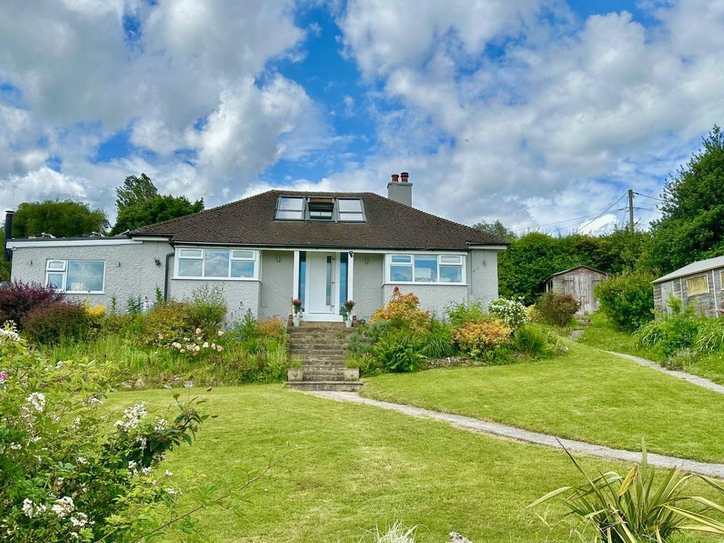 3 bed chalet for sale in Battery Hill, Fairlight, Hastings TN35, £