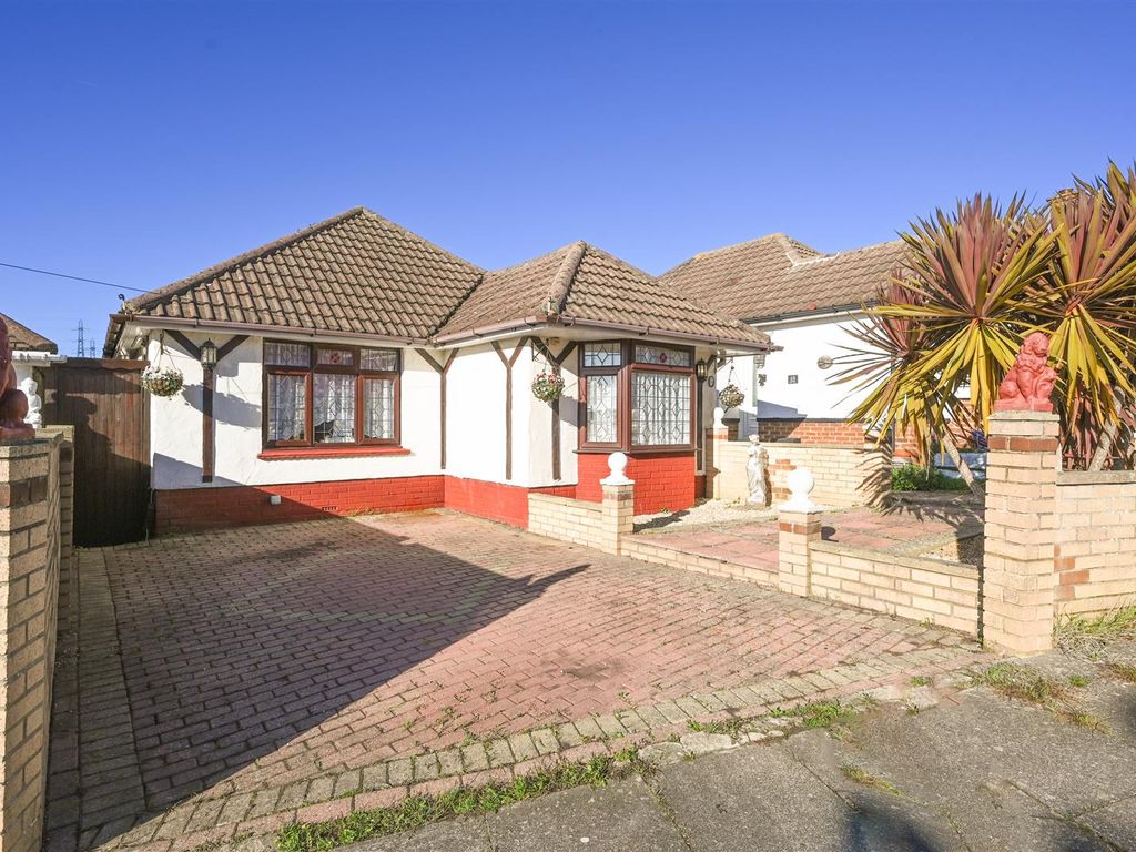 2 bed detached bungalow for sale in Stanley Avenue BN41 Zoopla