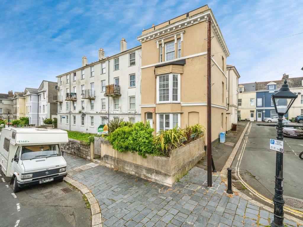 4 bed end terrace house for sale in Wyndham Square, Plymouth, Devon PL1