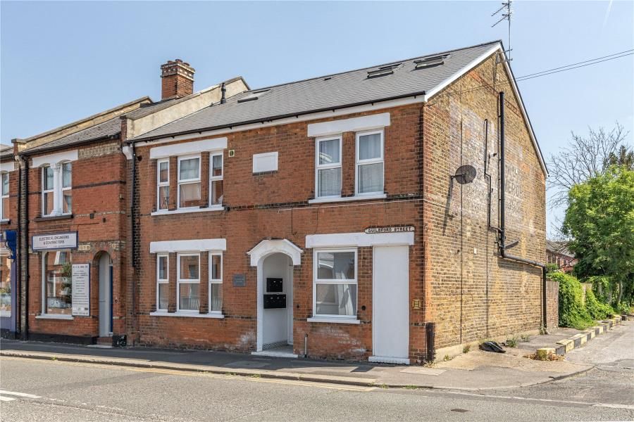 1 bed flat to rent in Guildford Street, Chertsey KT16, £1,250 pcm Zoopla