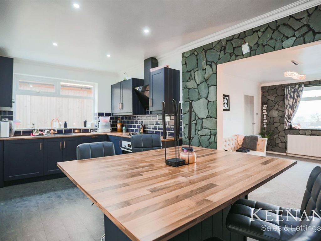 3 bed semidetached house for sale in Edge End Avenue, Brierfield