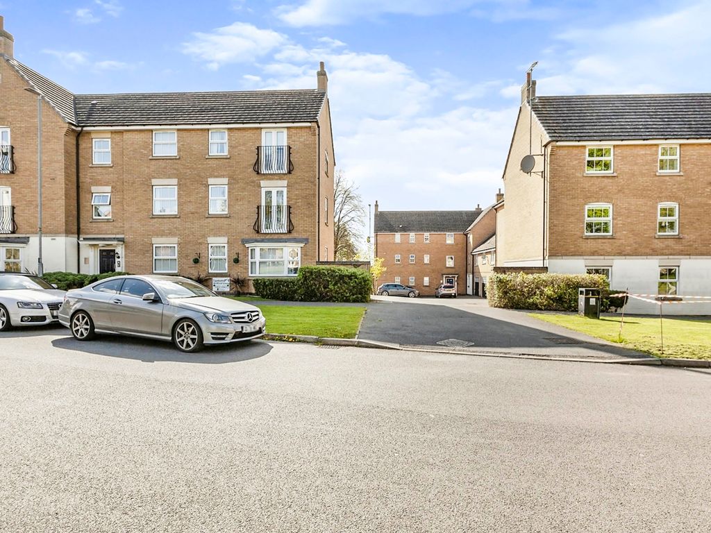 2 bed property for sale in Malsbury Avenue, Scraptoft, Leicester LE7, £