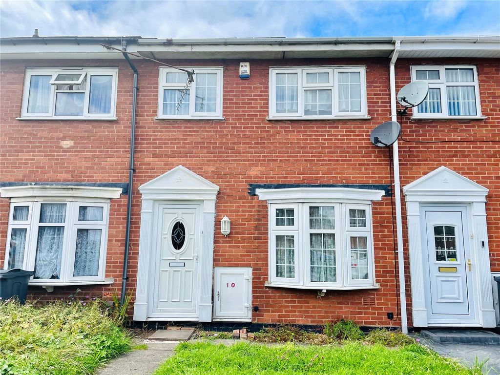 3 bed terraced house for sale in Roslyn Close, Smethwick, West Midlands