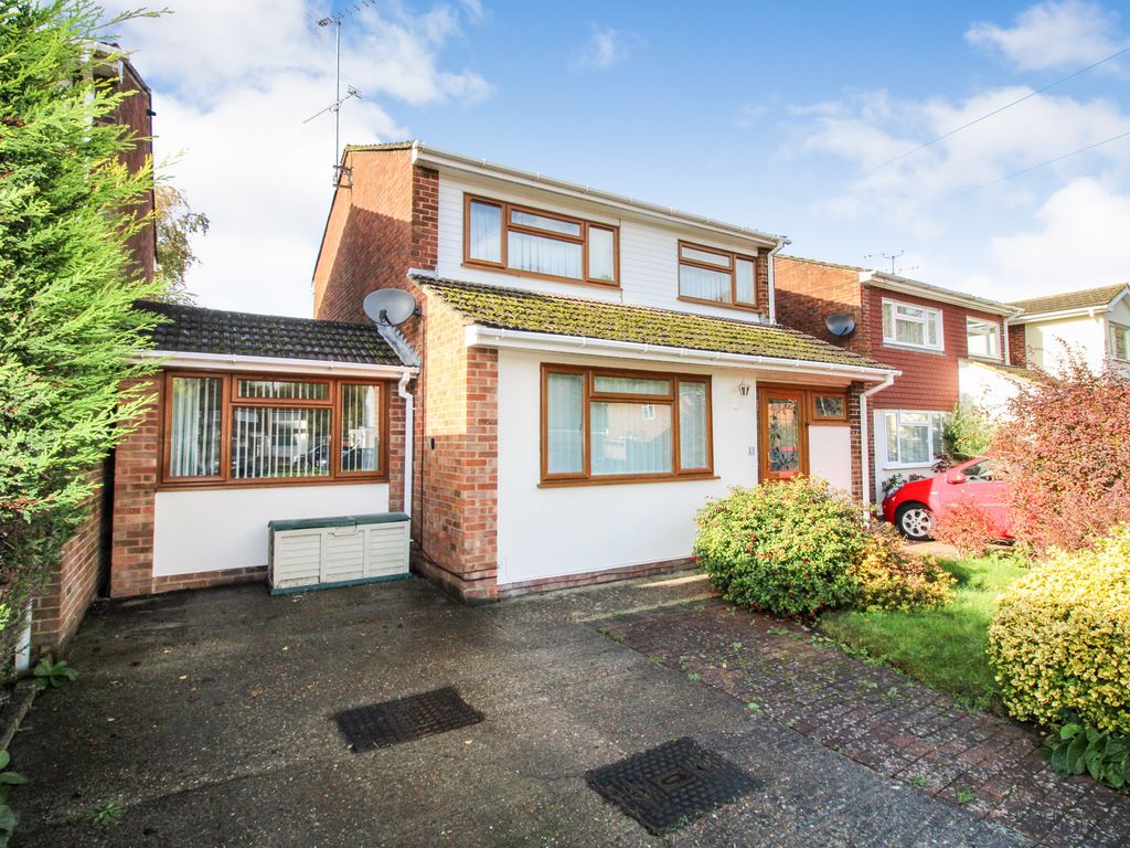 4 bed detached house for sale in Fleming Close, Farnborough, Hampshire
