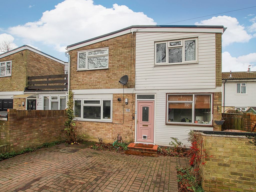 4 bed end terrace house for sale in Fairview Drive, Shepperton TW17, £