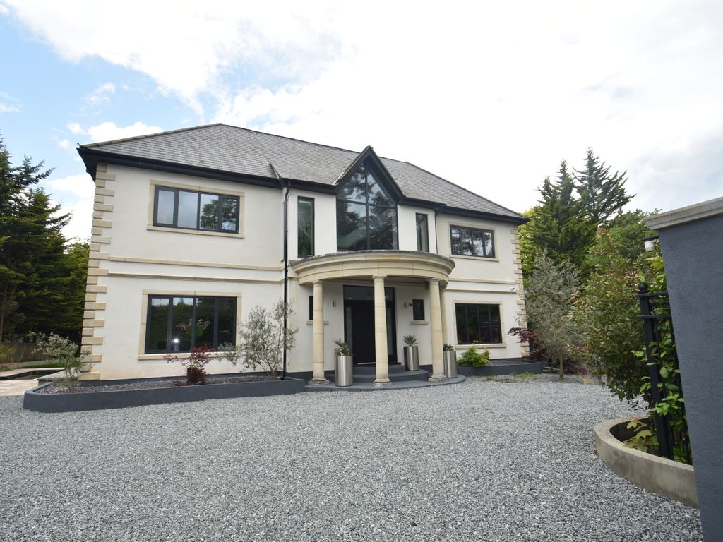 5 bed detached house for sale in Stoke Park Avenue, Farnham Royal