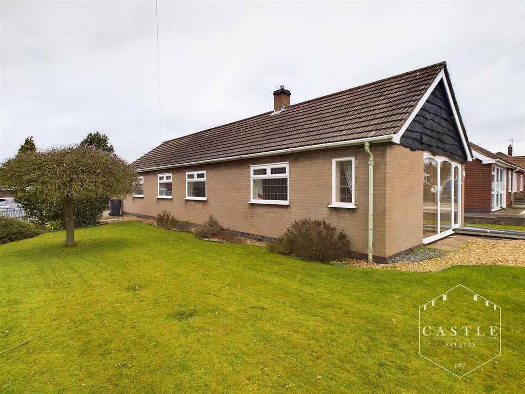 3 bed detached bungalow for sale in Hillside Road, Burbage, Hinckley LE10 Zoopla